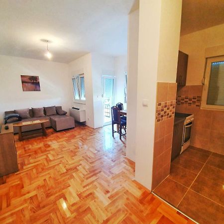 Apartman 44 Bijeljina Zewnętrze zdjęcie