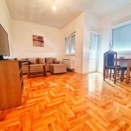 Apartman 44 Bijeljina Zewnętrze zdjęcie