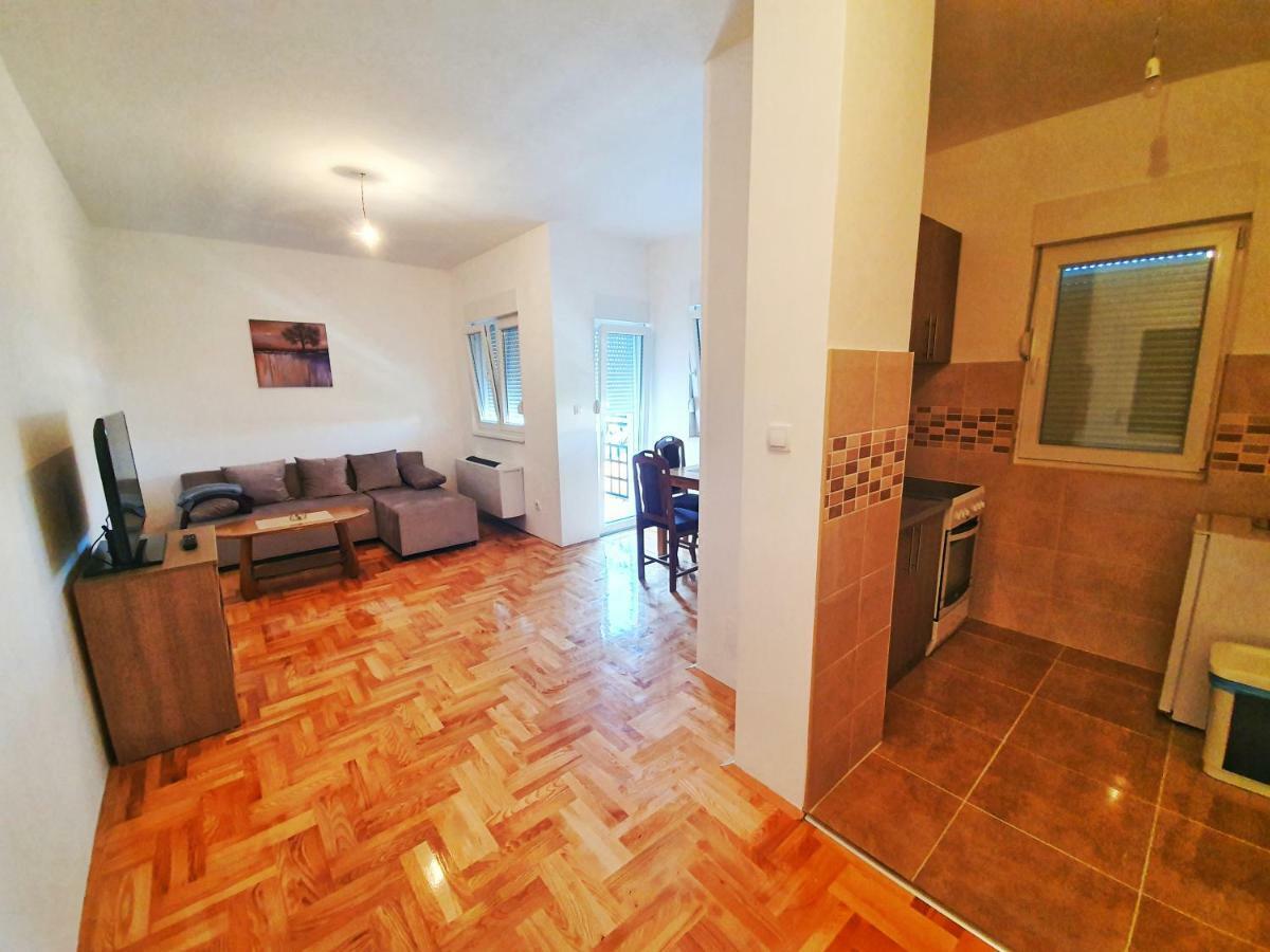 Apartman 44 Bijeljina Zewnętrze zdjęcie