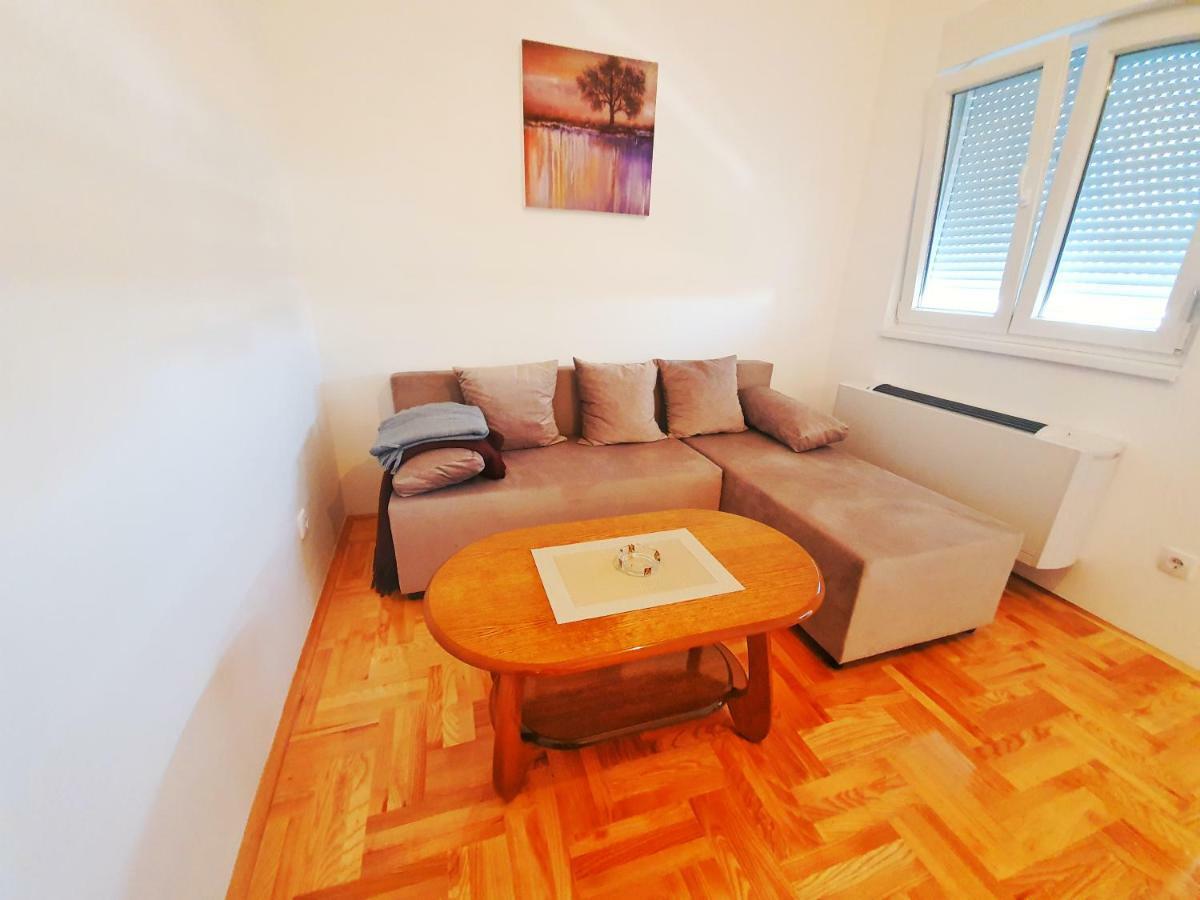 Apartman 44 Bijeljina Zewnętrze zdjęcie