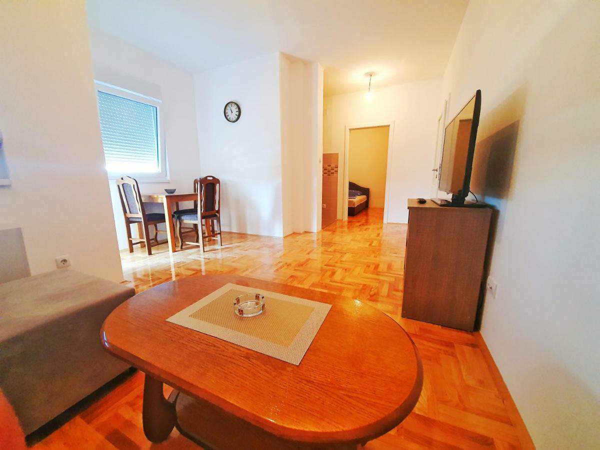 Apartman 44 Bijeljina Zewnętrze zdjęcie